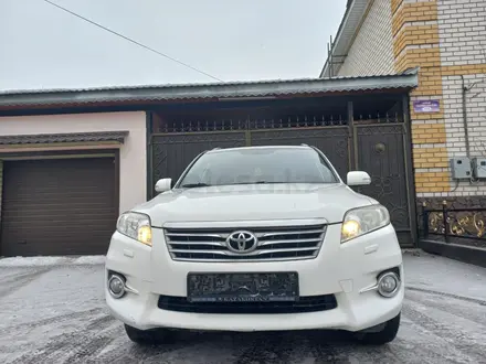 Toyota RAV4 2010 года за 7 850 000 тг. в Семей