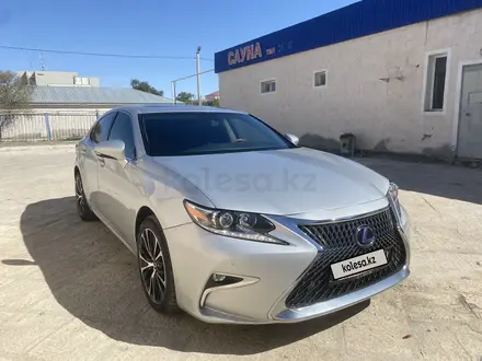 Lexus ES 300h 2014 года за 9 000 000 тг. в Актау – фото 3