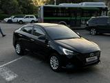 Hyundai Accent 2021 года за 8 600 000 тг. в Алматы – фото 2