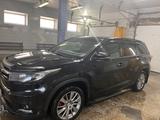 Toyota Highlander 2014 года за 16 000 000 тг. в Петропавловск – фото 2