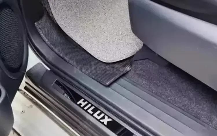 Накладки hilux хайлюкс за 25 000 тг. в Актау