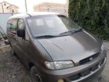 Hyundai Starex 1998 года за 1 100 000 тг. в Атырау