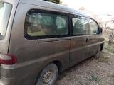 Hyundai Starex 1998 года за 1 100 000 тг. в Атырау – фото 3