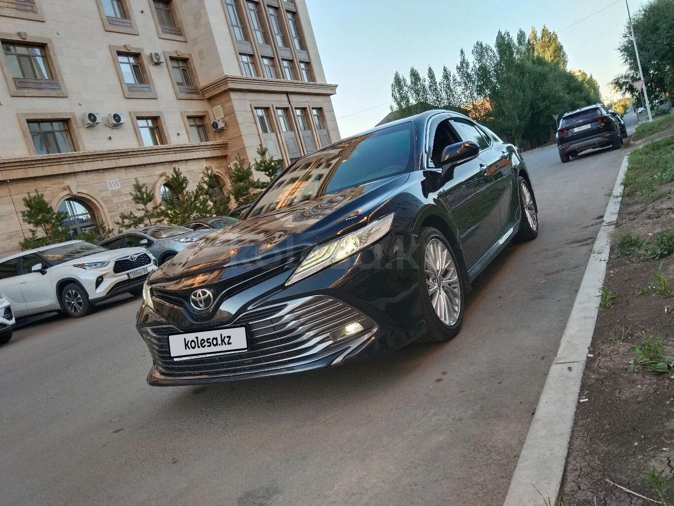 Toyota Camry 2018 г.