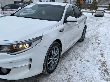 Kia K5 2015 года за 5 600 000 тг. в Астана – фото 2