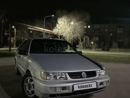 Volkswagen Passat 1994 года за 1 600 000 тг. в Караганда – фото 2