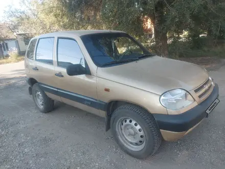 Chevrolet Niva 2005 года за 1 600 000 тг. в Актобе – фото 2