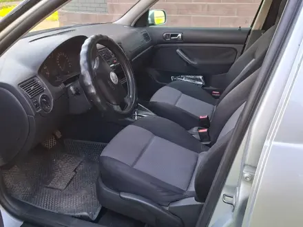Volkswagen Golf 2003 года за 2 900 000 тг. в Алматы – фото 10