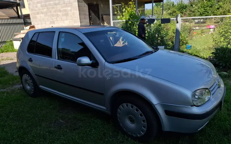 Volkswagen Golf 2003 годаүшін2 900 000 тг. в Алматы