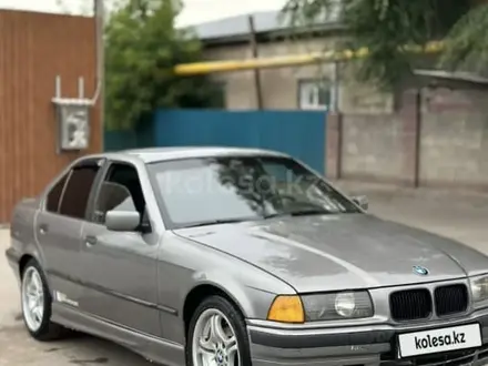 BMW 320 1991 года за 1 500 000 тг. в Алматы