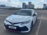 Toyota Camry 2021 года за 18 000 000 тг. в Астана – фото 3
