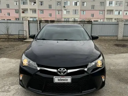 Toyota Camry 2015 года за 7 000 000 тг. в Атырау