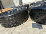 Оригинальный на G63 amg комплект дисков с резиной. за 1 450 000 тг. в Алматы – фото 4