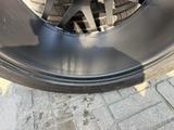 Оригинальный на G63 amg комплект дисков с резиной. за 1 450 000 тг. в Алматы – фото 3