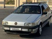 Volkswagen Passat 1993 годаfor1 500 000 тг. в Шымкент