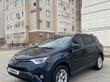 Toyota RAV4 2017 годаүшін12 500 000 тг. в Актау