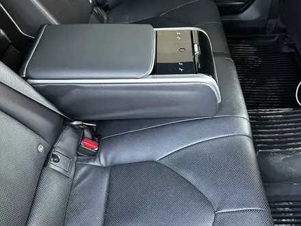 Toyota Camry 2023 года за 17 800 000 тг. в Костанай – фото 15