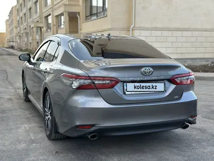 Toyota Camry 2023 года за 17 800 000 тг. в Костанай – фото 5