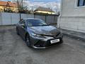 Toyota Camry 2023 года за 17 800 000 тг. в Костанай