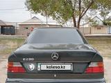 Mercedes-Benz E 230 1991 года за 1 300 000 тг. в Шымкент – фото 4