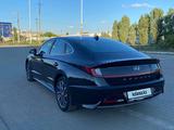 Hyundai Sonata 2022 годаfor14 700 000 тг. в Актобе – фото 4