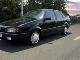 Volkswagen Passat 1990 года за 700 000 тг. в Астана