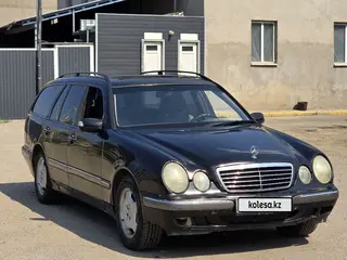 Mercedes-Benz E 320