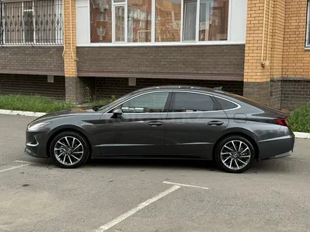 Hyundai Sonata 2022 года за 13 200 000 тг. в Астана – фото 4