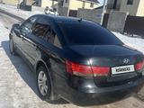 Hyundai Sonata 2006 годаfor4 000 000 тг. в Астана – фото 3