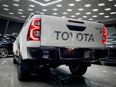 Toyota Hilux 2022 года за 29 000 000 тг. в Алматы – фото 27