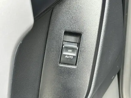 Toyota Land Cruiser Prado 2011 года за 13 990 000 тг. в Актобе – фото 12