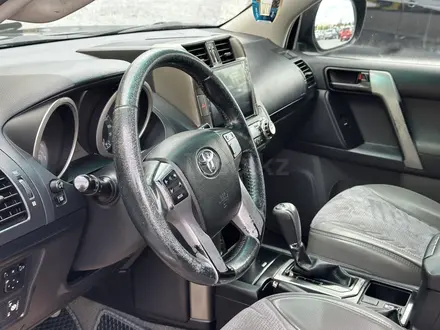 Toyota Land Cruiser Prado 2011 года за 13 990 000 тг. в Актобе – фото 7