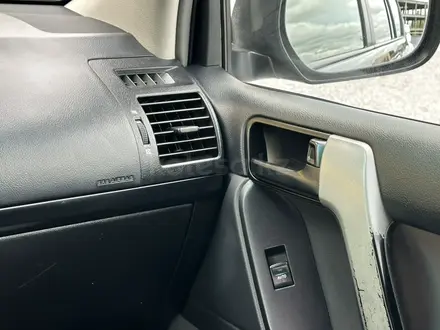 Toyota Land Cruiser Prado 2011 года за 13 990 000 тг. в Актобе – фото 9