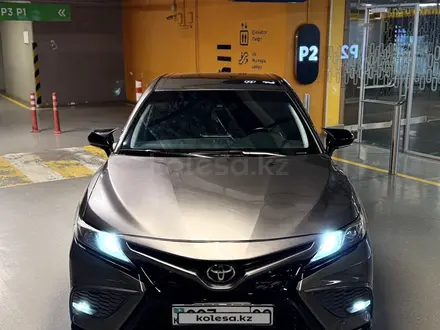 Toyota Camry 2022 года за 12 500 000 тг. в Алматы