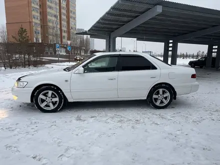 Toyota Camry 2000 года за 3 950 000 тг. в Астана