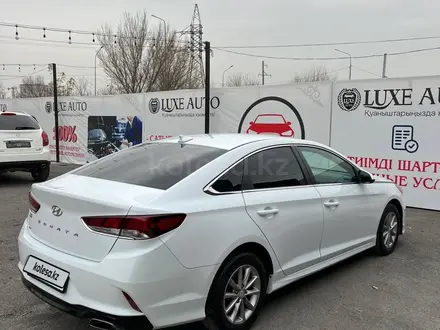 Hyundai Sonata 2017 года за 8 990 000 тг. в Шымкент – фото 3