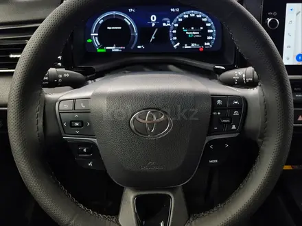 Toyota Camry Luxe 2025 года за 21 000 000 тг. в Алматы – фото 12