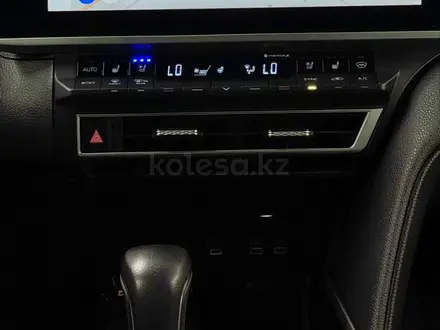 Toyota Camry Luxe 2025 года за 21 000 000 тг. в Алматы – фото 13