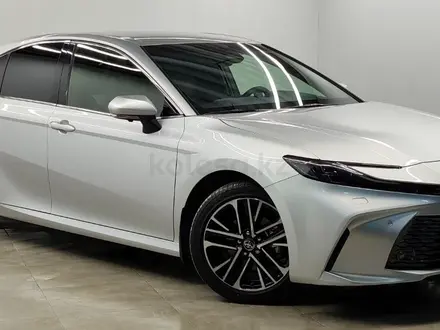 Toyota Camry Luxe 2025 года за 21 000 000 тг. в Алматы – фото 3