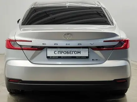 Toyota Camry Luxe 2025 года за 21 000 000 тг. в Алматы – фото 5