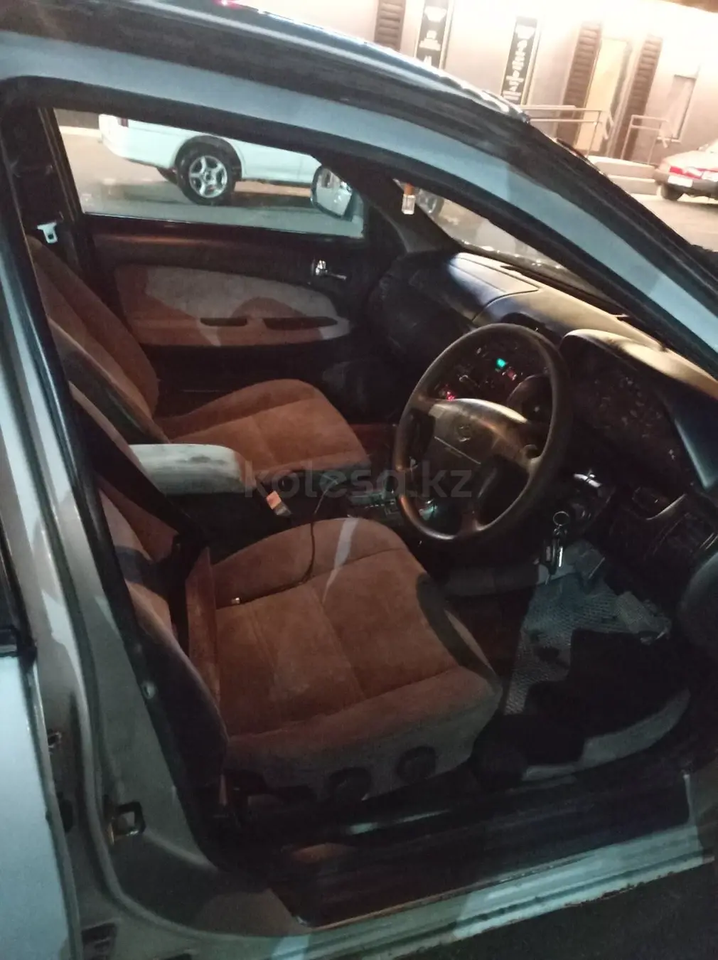 Nissan Cefiro, 1998