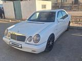 Mercedes-Benz E 320 1996 года за 3 500 000 тг. в Актау – фото 2