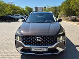 Hyundai Santa Fe 2023 года за 16 100 000 тг. в Актау