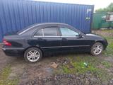 Mercedes-Benz C 200 2002 годаүшін3 500 000 тг. в Усть-Каменогорск – фото 2