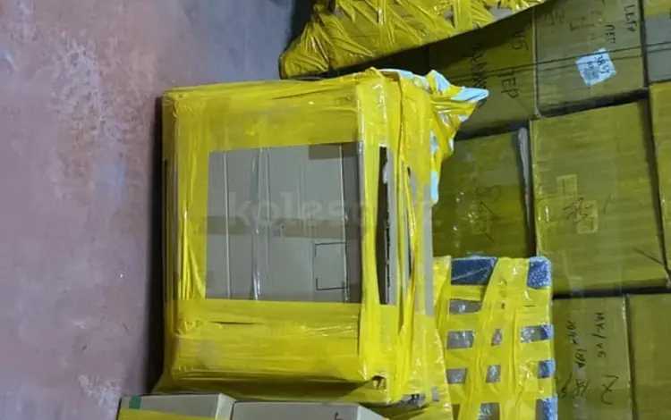 Автозапчасти двигателя коробки стекла кузовщина капот крыло бампер фары фон в Алматы