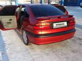 Renault Laguna 1999 года за 550 000 тг. в Караганда – фото 2
