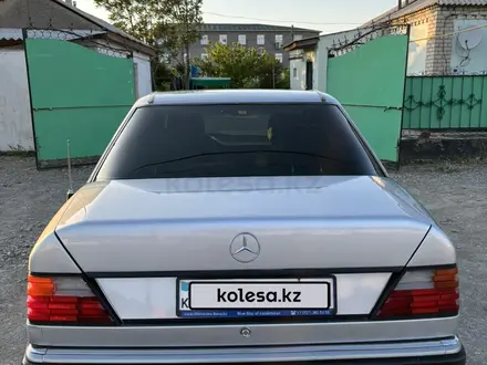 Mercedes-Benz E 320 1993 года за 2 250 000 тг. в Кызылорда – фото 2