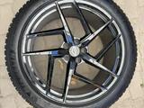 Комплект зимних колес R22 Michelin X-Ice North + черные диски как новыеүшін875 000 тг. в Алматы