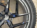 Комплект зимних колес R22 Michelin X-Ice North + черные диски как новыеүшін875 000 тг. в Алматы – фото 2