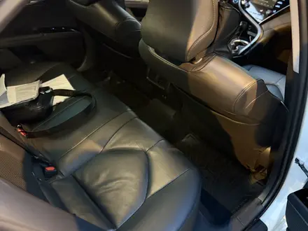 Toyota Camry 2019 года за 13 850 000 тг. в Шымкент – фото 21
